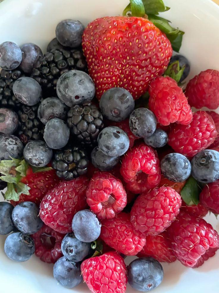 Berry Bounty Harvest Collection